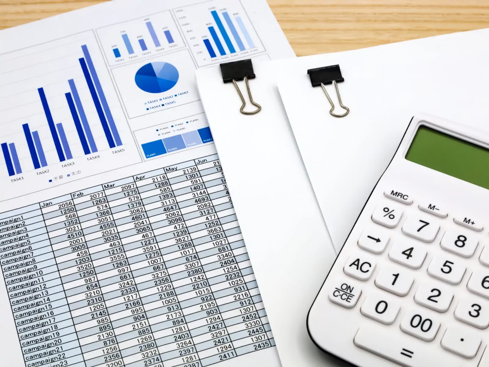 ホテル業界にPEST分析を活かすには？戦略立案の手順と注意点を解説